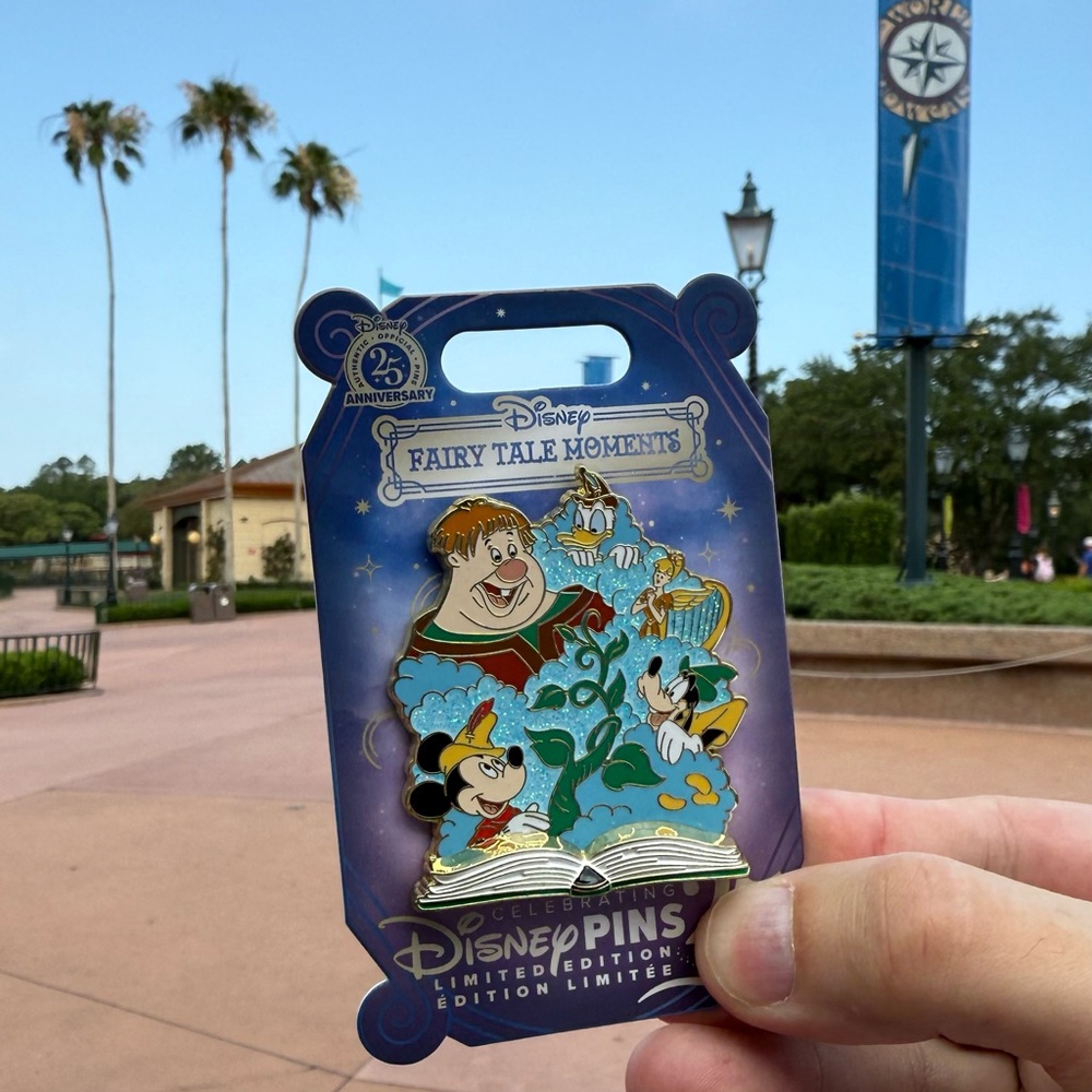 Fairy Tale Moments Disney Pin: Mickey & the Beanstalk